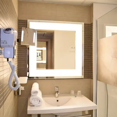 Mercure Centre Historique Hotel 4*
