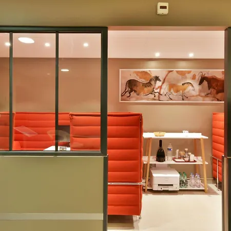 Mercure Centre Historique Otel 4*