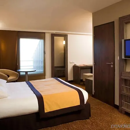 Mercure Centre Historique Отель Периго