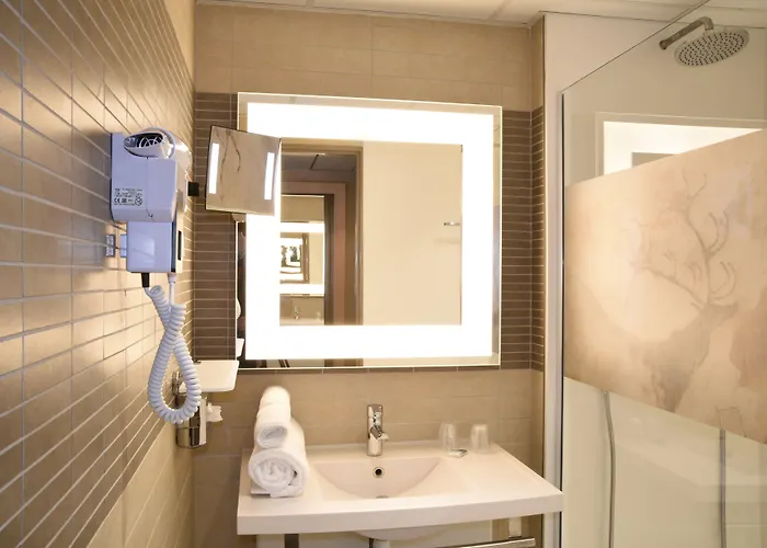 Hotell Mercure Centre Historique 4*