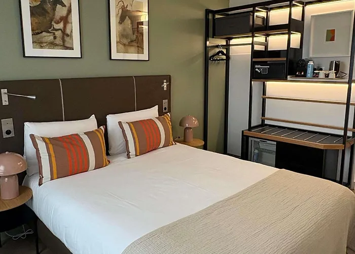 ホテル Mercure Centre Historique 4*